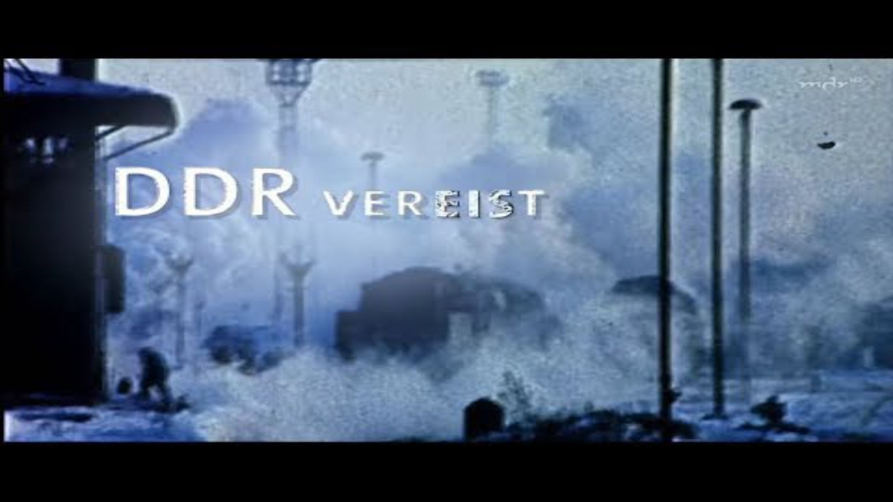 DDR vereist - Einsatz an der Winterfront backdrop