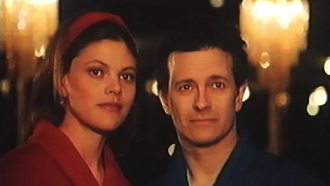 Les Filles du Lido backdrop