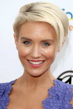 Nicky Whelan photo