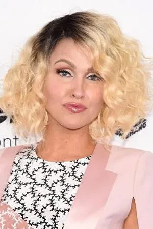 Jenn Lyon photo
