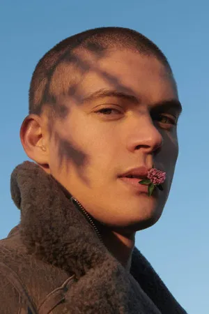 Josha Stradowski photo