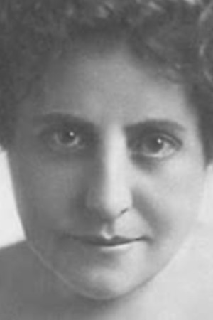 Alice Davenport photo