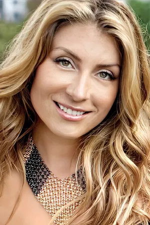 Genevieve Gorder photo