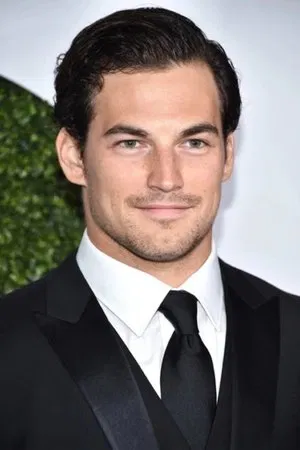 Giacomo Gianniotti photo