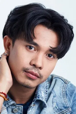 Naruepol Yaiim photo