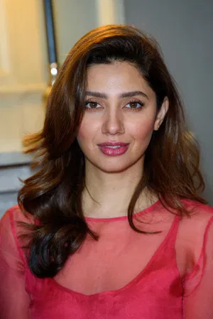 Mahira Khan photo