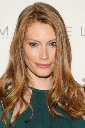 Alyssa Sutherland photo