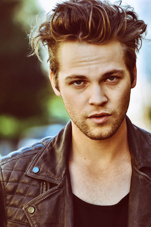 Alexander Calvert photo