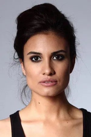 Gizem Soysaldı photo