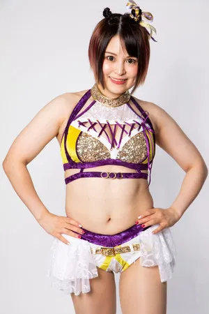 Waka Tsukiyama photo