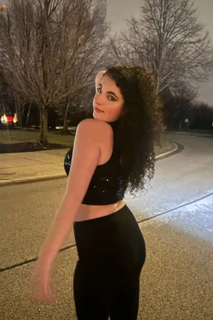 Kylie Rose Collins photo