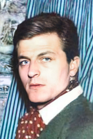 Müşfik Kenter photo