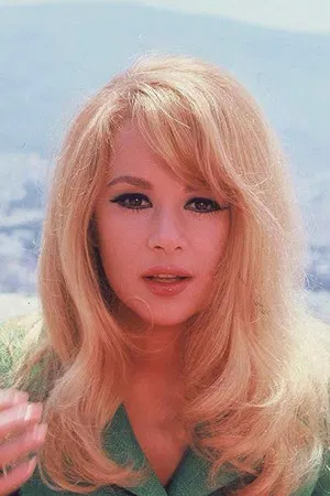 Aliki Vougiouklaki photo