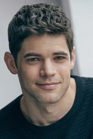 Jeremy Jordan photo