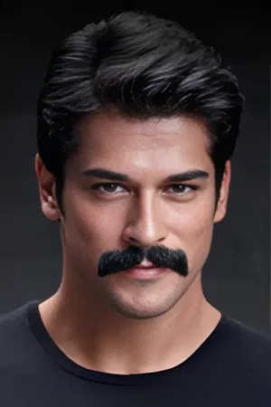 Burak Özçivit photo