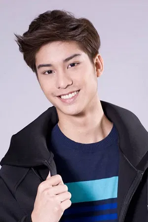 Vachiravit Paisarnkulwong photo