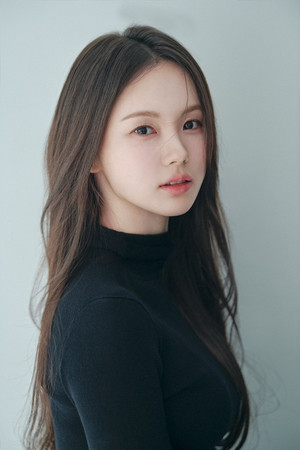 Han Yoo-eun photo