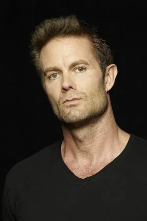 Garret Dillahunt photo