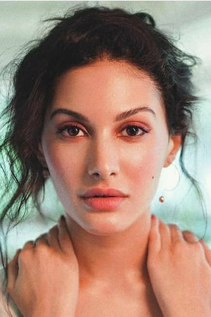 Amyra Dastur photo