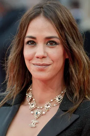 Alice Belaïdi photo