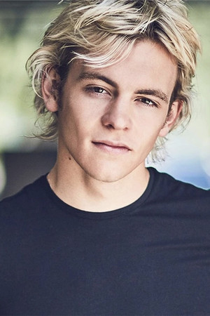 Ross Lynch photo