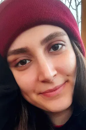 Mahsa Rostami photo
