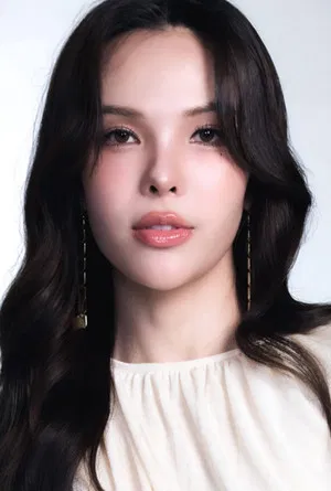 Saranphat Pedersen photo