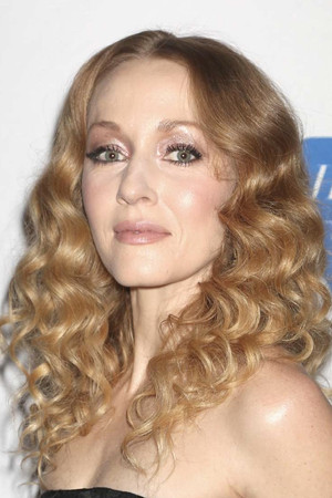 Jennifer Ferrin photo