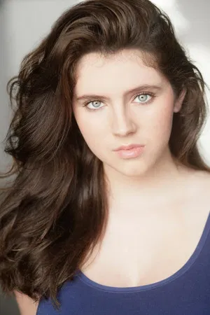 Kara Hayward photo