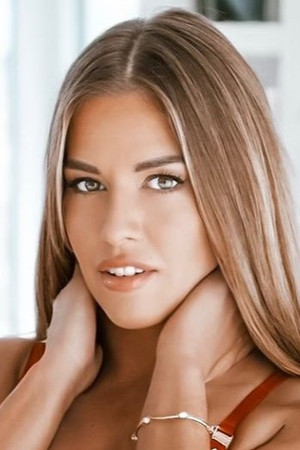 Eveline Dellai photo