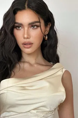 Renée Veronica photo