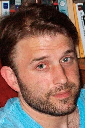 Ilan Mitchell-Smith photo