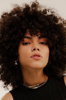 Samantha Jones photo