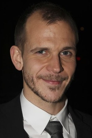 Gustaf Skarsgård photo
