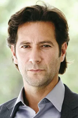 Henry Ian Cusick photo