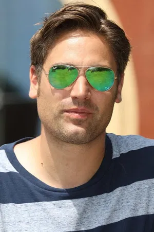 Charlie Simpson photo