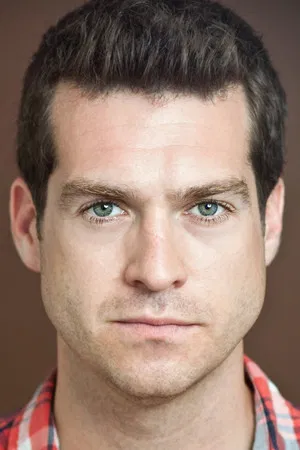 Zachary Bennett photo