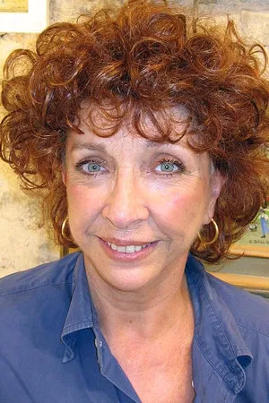 Charlotte Julian photo