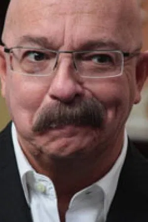 Andrés Bustamante photo