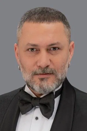 Hüsnü Şenlendirici photo
