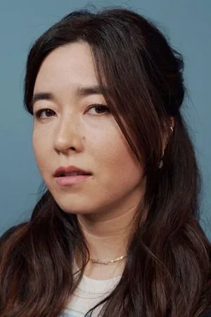 Maya Erskine photo