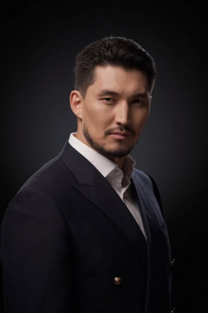 Adil Akhmetov photo