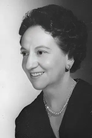 Julia Caba Alba photo