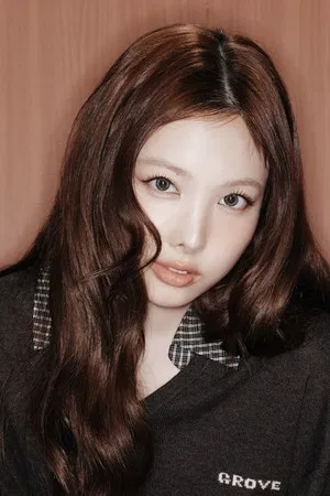 NAYEON photo