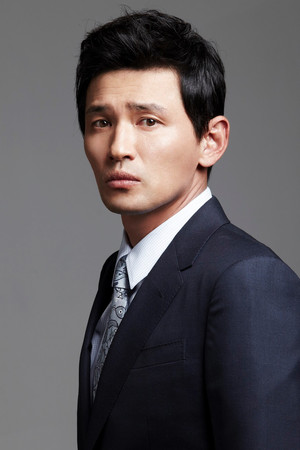 Hwang Jung-min photo