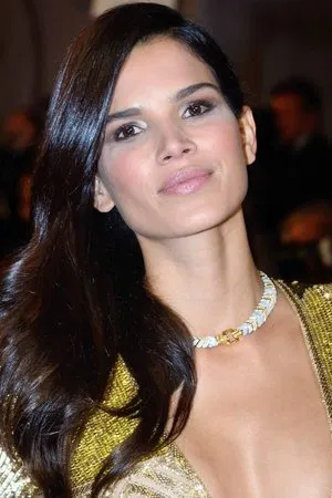 Raica Oliveira photo