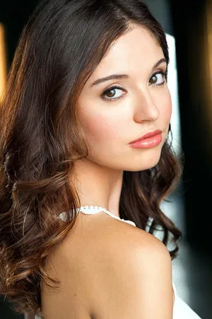 Mara Hernandez photo