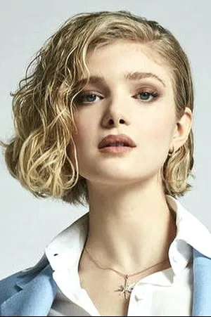 Elena Kampouris photo