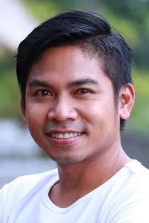 Naphat Chumchittri photo