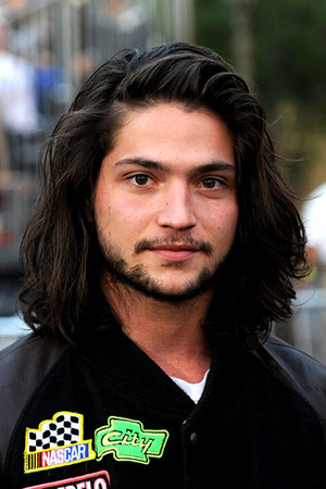 Thomas McDonell photo